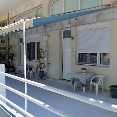Apartament Eleana's Peraía