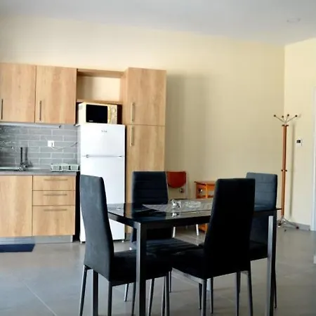 Eleana's Apartament Peraía